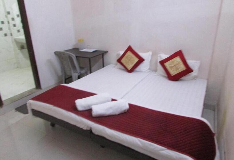 اتاق استاندارد, Ashish Guest House Goverdhan Vilas