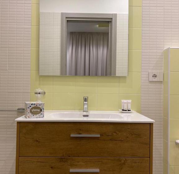 اتاق لوکس با تخت بزرگ, Le Origini Rooms&suite