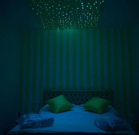 اتاق لوکس با تخت بزرگ, Le Origini Rooms&suite