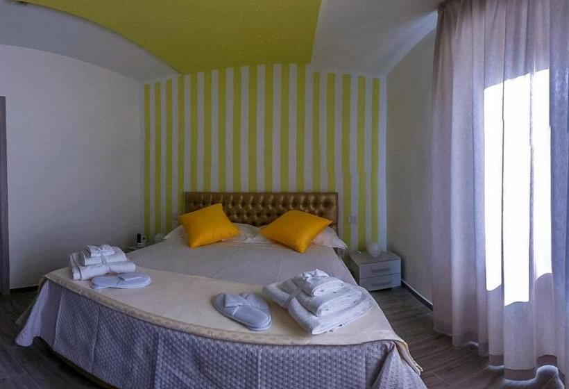 اتاق لوکس با تخت بزرگ, Le Origini Rooms&suite