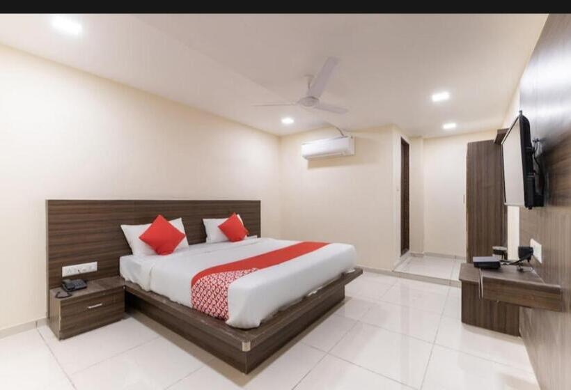 Quarto Economy, Nisarg Lodging And Restaurant