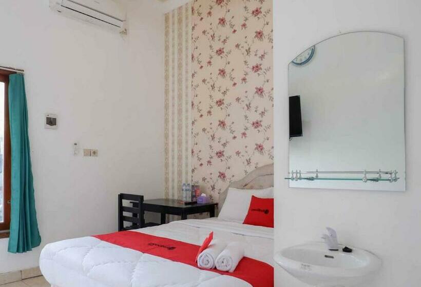 Standart Oda, Reddoorz Near Rsud Nganjuk