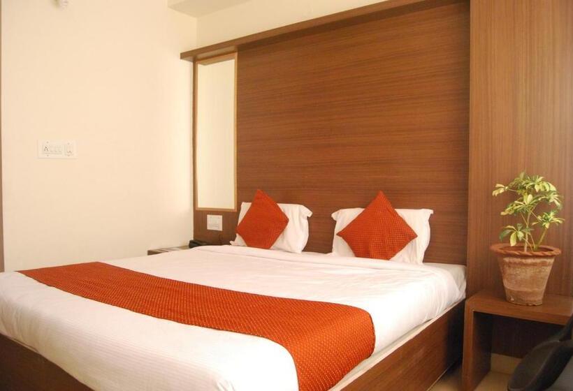 Standard Room, Staymaker Srk Paradise