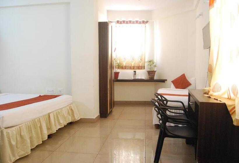 Deluxe Suite, Staymaker Srk Paradise