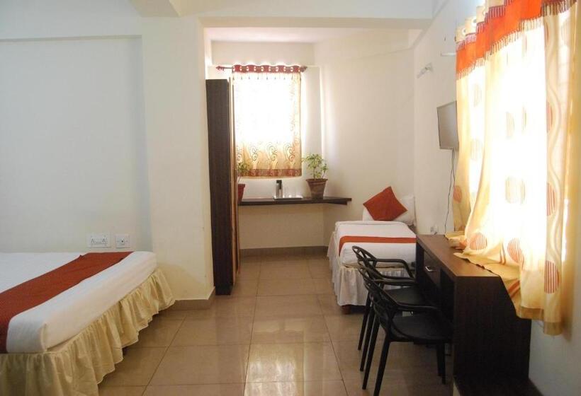 Deluxe Suite, Staymaker Srk Paradise