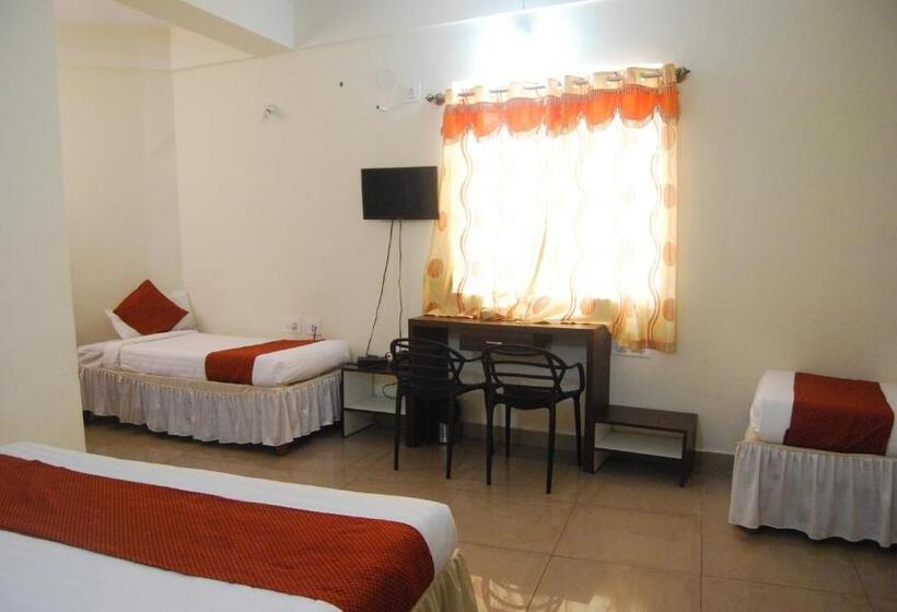 Deluxe Suite, Staymaker Srk Paradise