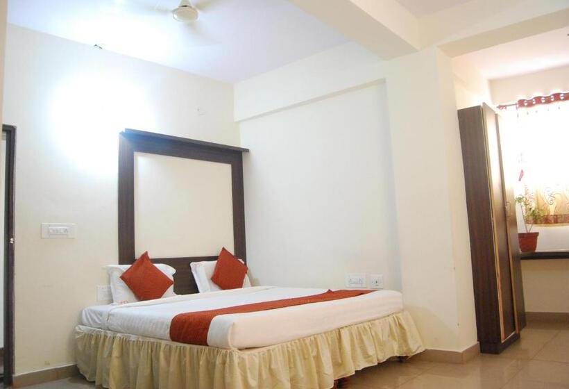 Deluxe Suite, Staymaker Srk Paradise