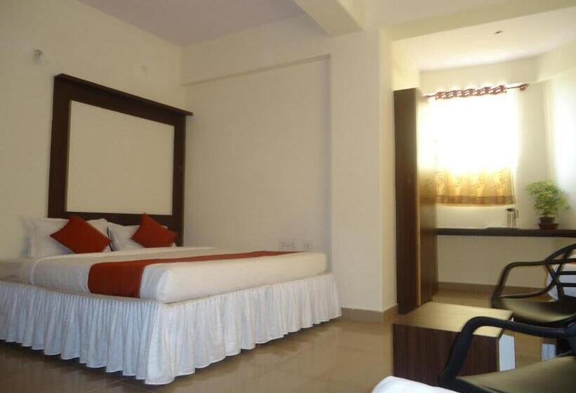 Deluxe Suite, Staymaker Srk Paradise