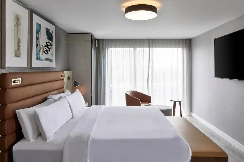 キングサイズベッドのスイートルーム, Ac Hotel By Marriott Greenville