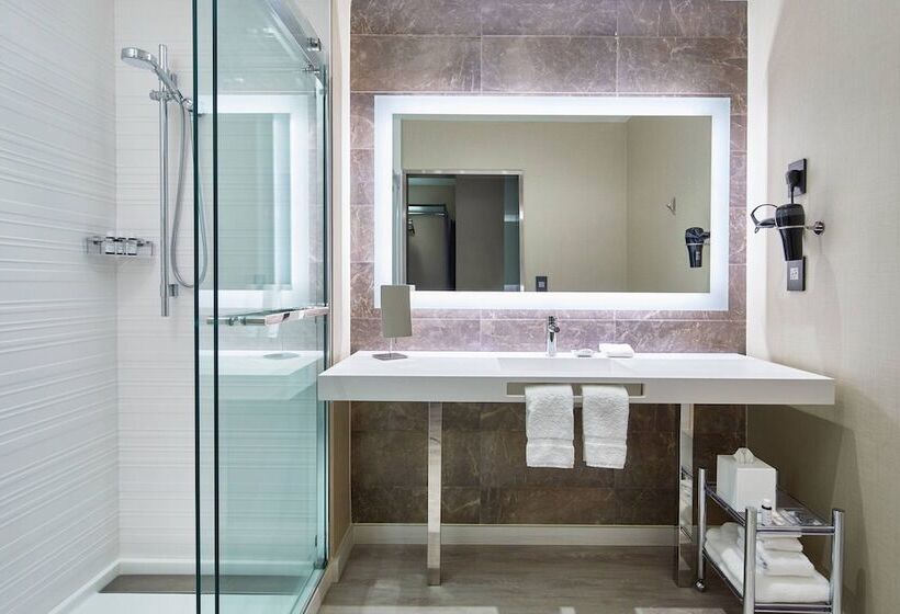 غرفه قياسيه سريرين مزدوجين, Ac Hotel By Marriott Greenville