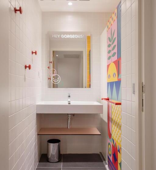 Четырехместный Номер Стандарт, Auberge De Jeunesse Hosho Paris Sud   Porte D Italie