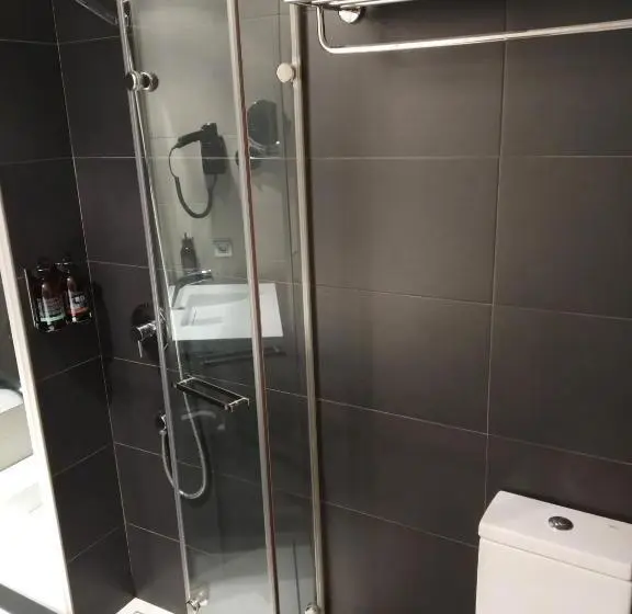 Quarto standart individual, Olot Centre