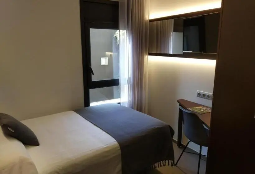 Quarto standart individual, Olot Centre