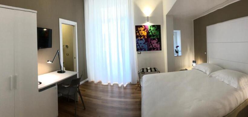 Standardrum King Size Säng, Lo Schiaccianoci B&b