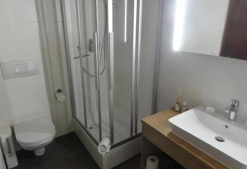 Cameră Standard cu Balcon, Quartier Severin