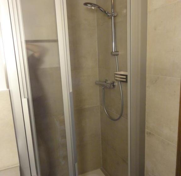 スタンダードルーム, Quartier Severin