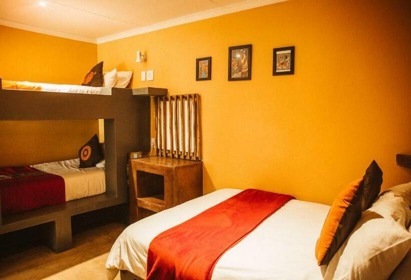 غرفة قياسية رباعية, Amphitheatre Backpackers Lodge