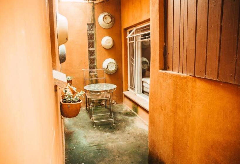Номер Стандарт, Amphitheatre Backpackers Lodge