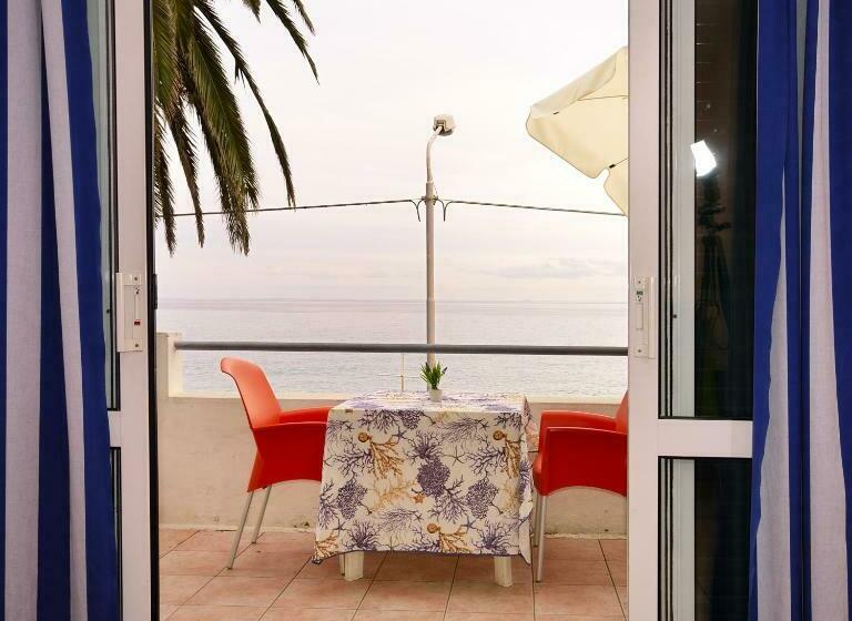 סטודיו סטנדרט עם מרפסת, Blue Beach