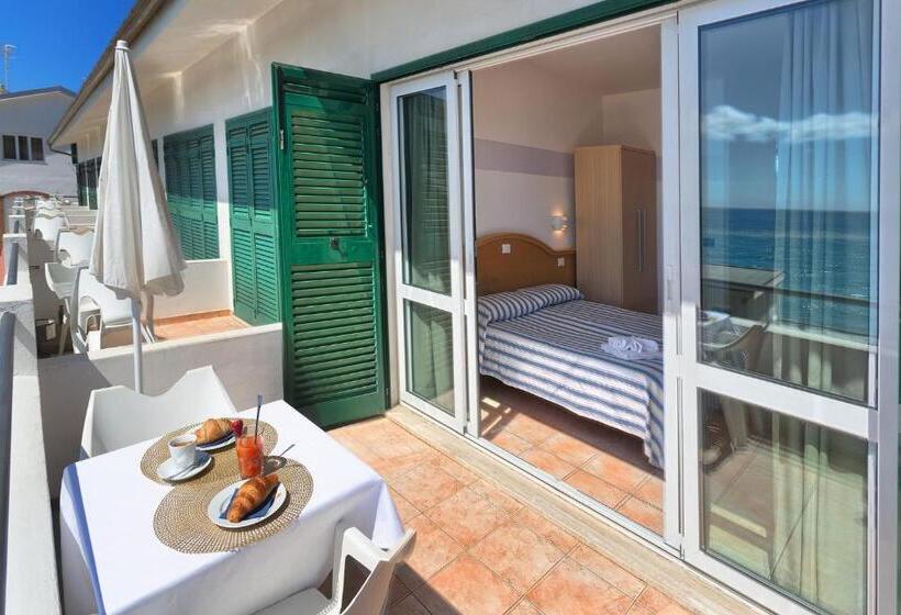 סטודיו סטנדרט עם מרפסת, Blue Beach