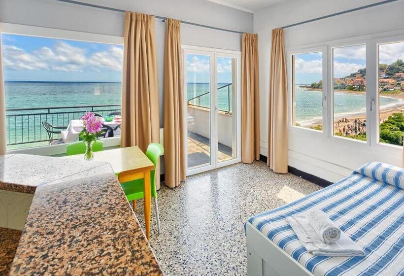 דירת 2 חדרים עם טרסה, Blue Beach