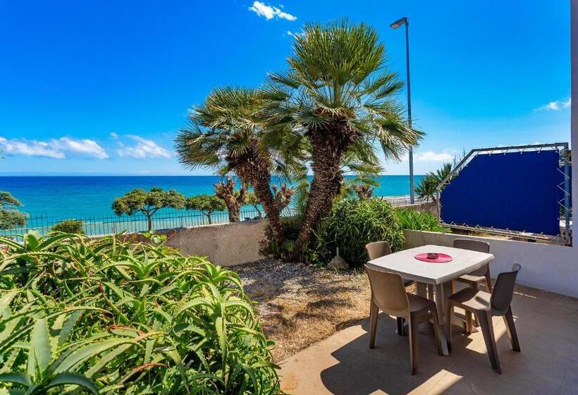 דירת חדר נוף לים, Blue Beach