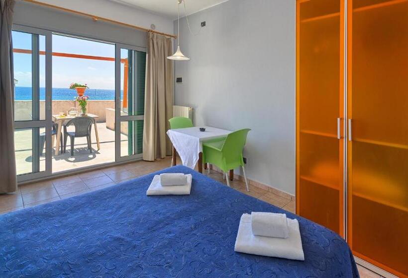 חדר סטודיו סטנדרד, Blue Beach