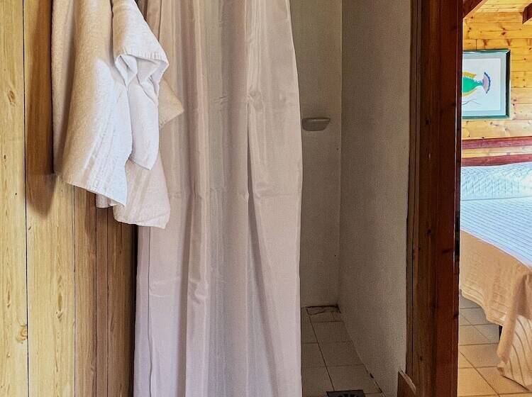 Номер Стандарт Трехместный, Aeneas' Landing Resort