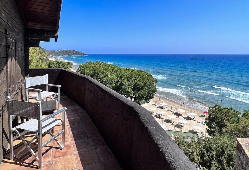 Номер Стандарт Трехместный, Aeneas' Landing Resort