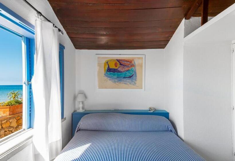 Бунгало Стандарт, Aeneas' Landing Resort