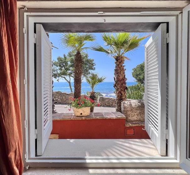 Трехместный Номер Superior, Aeneas' Landing Resort