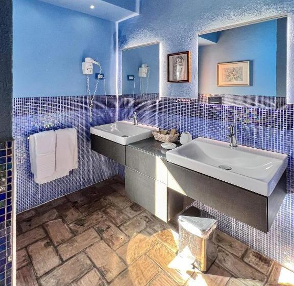 Трехместный Номер Deluxe, Aeneas' Landing Resort