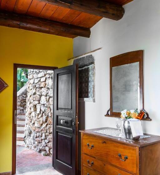 Люкс Вид на Море, Aeneas' Landing Resort