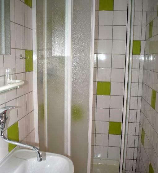 חדר אקונומי, Rozkoš