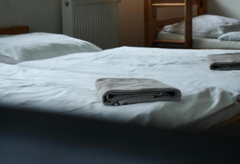 Семейный Номер, Penzion Kouty