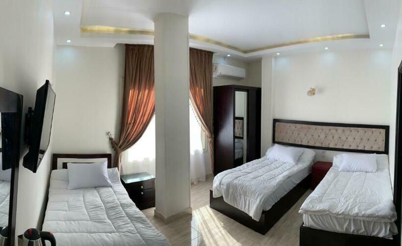 Comfort Triple Room, Tut Pyramids View