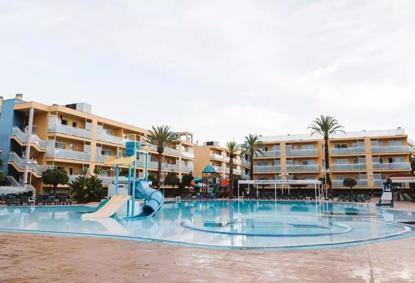 プールの見える１ベッドルームアパートメント, Apartamentos Turisticos Terralta