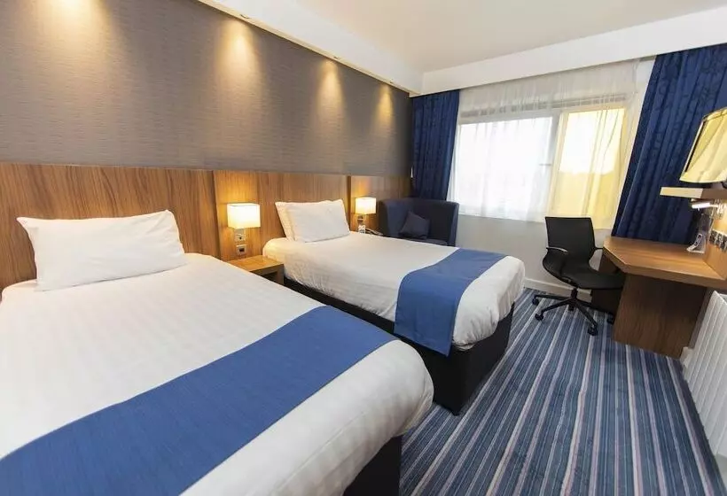 スタンダードルーム, Holiday Inn Express, Chester Racecourse, An Ihg