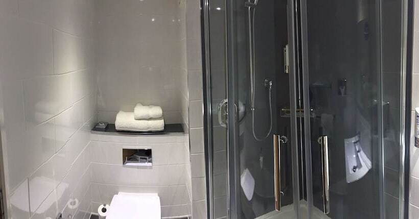 غرفة قياسية, Holiday Inn Express, Chester Racecourse, An Ihg