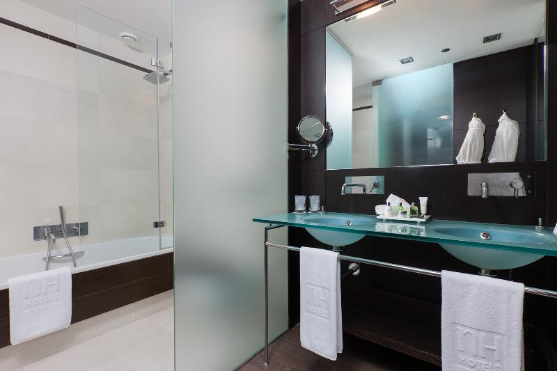 اتاق سوپریور با چشم‌انداز, NH Collection Santiago De Compostela