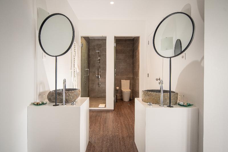 جناح جونيور, Senhora Da Rosa, Tradition & Nature