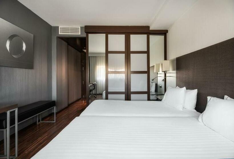 غرفة قياسية, Exe Zizur Pamplona