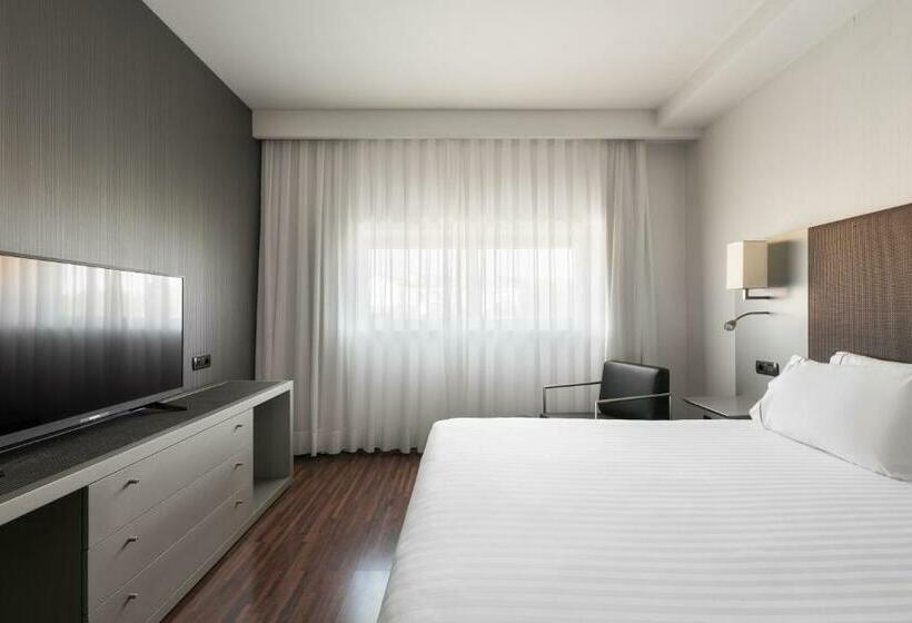 غرفة قياسية, Exe Zizur Pamplona