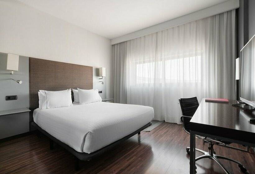 غرفة قياسية, Exe Zizur Pamplona