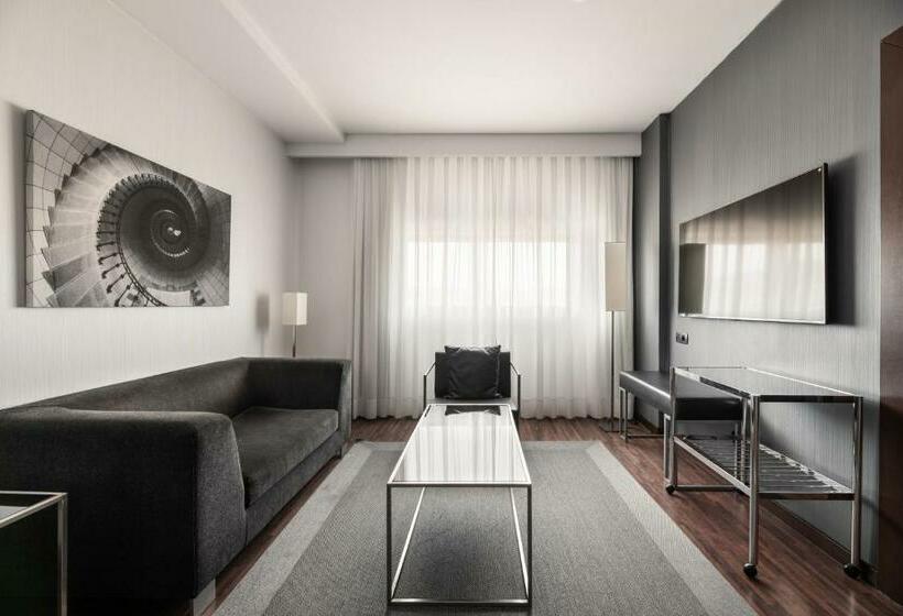 جناح جونيور, Exe Zizur Pamplona