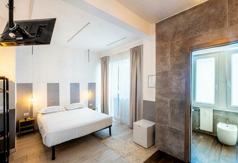 اتاق استاندارد چهارنفره با بالکن, My Tiny Home