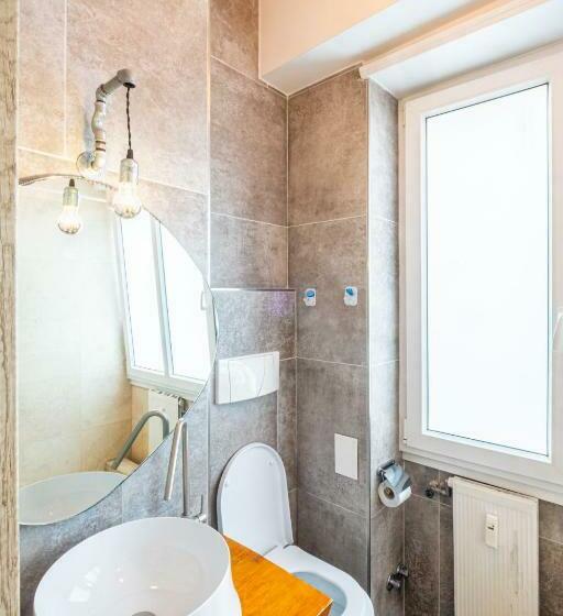 اتاق استاندارد چهارنفره با بالکن, My Tiny Home