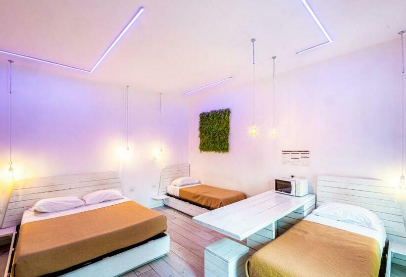 اتاق لوکس چهار تخته, My Tiny Home