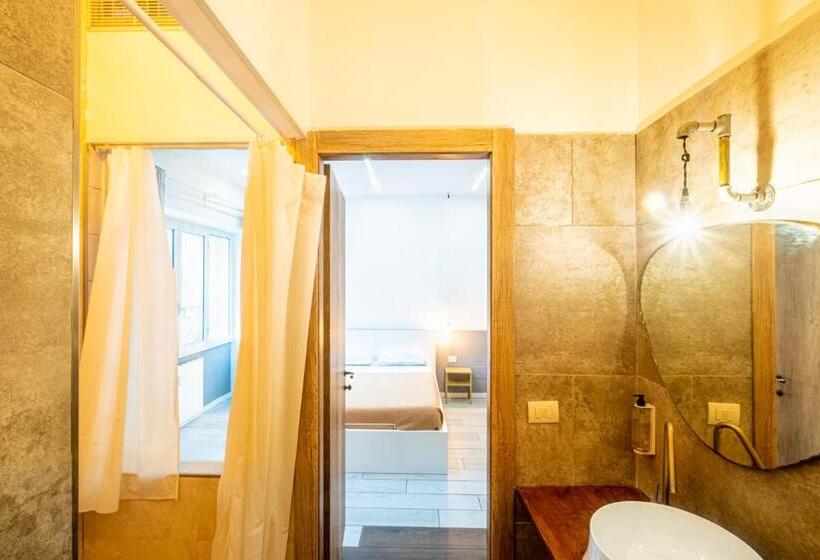 اتاق لوکس چهار تخته, My Tiny Home