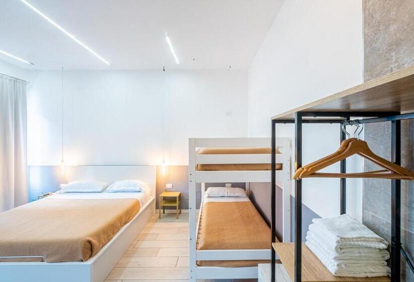 اتاق لوکس چهار تخته, My Tiny Home